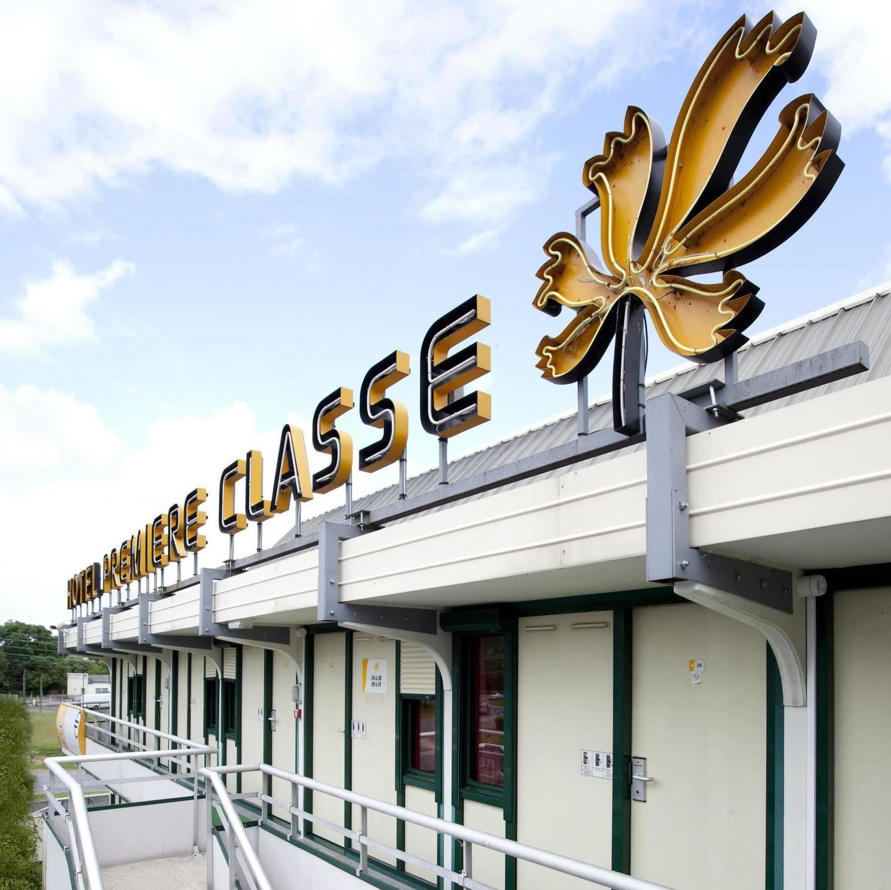 Premiere Classe Melun Senart Vert-Saint-Denis Exterior photo